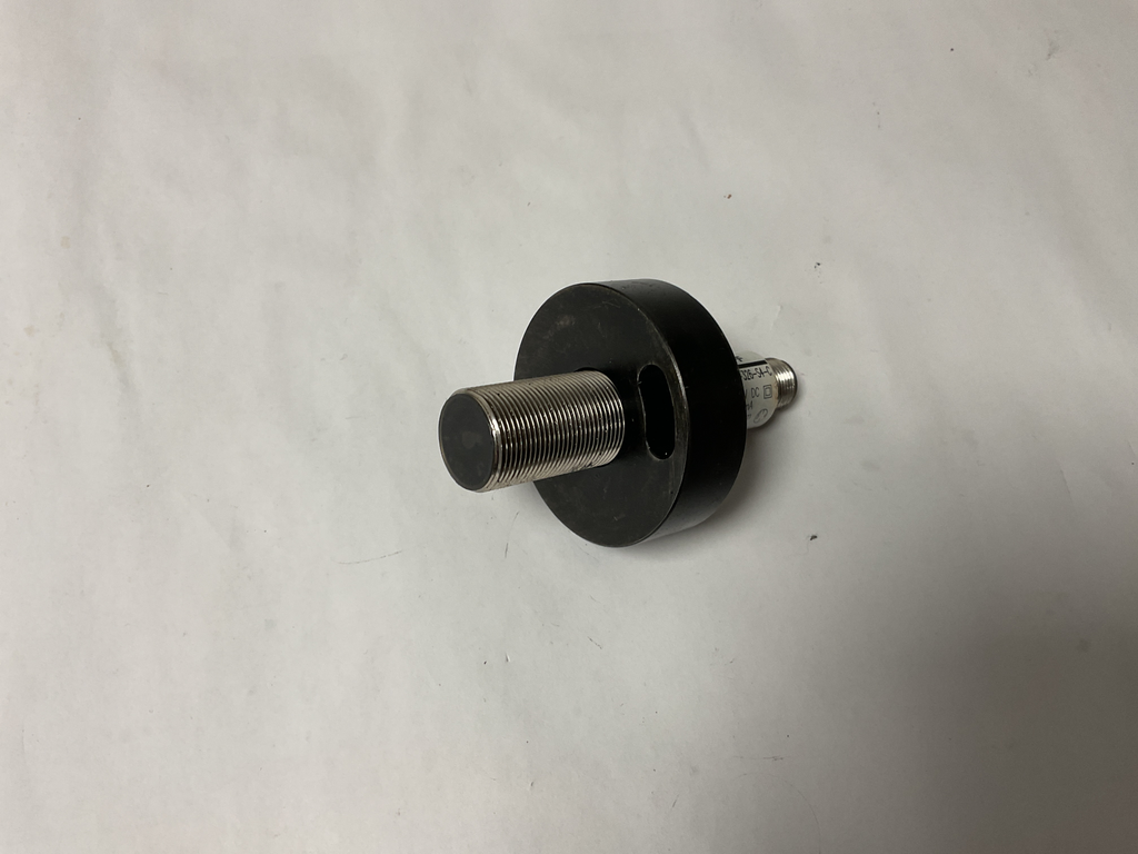 Sensor Magazin Ref. Induktiv M20 BES 516 mit Montageplatte